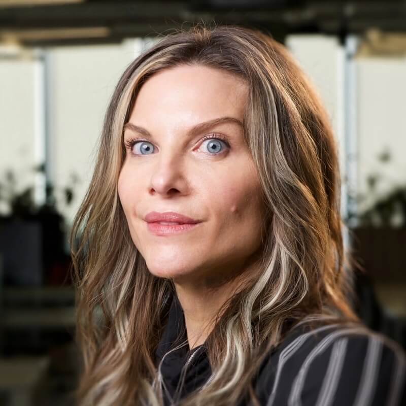 Danielle Ruess Headshot@2x